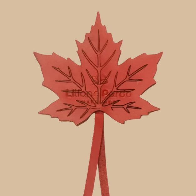lp_keychain_mapleleaf