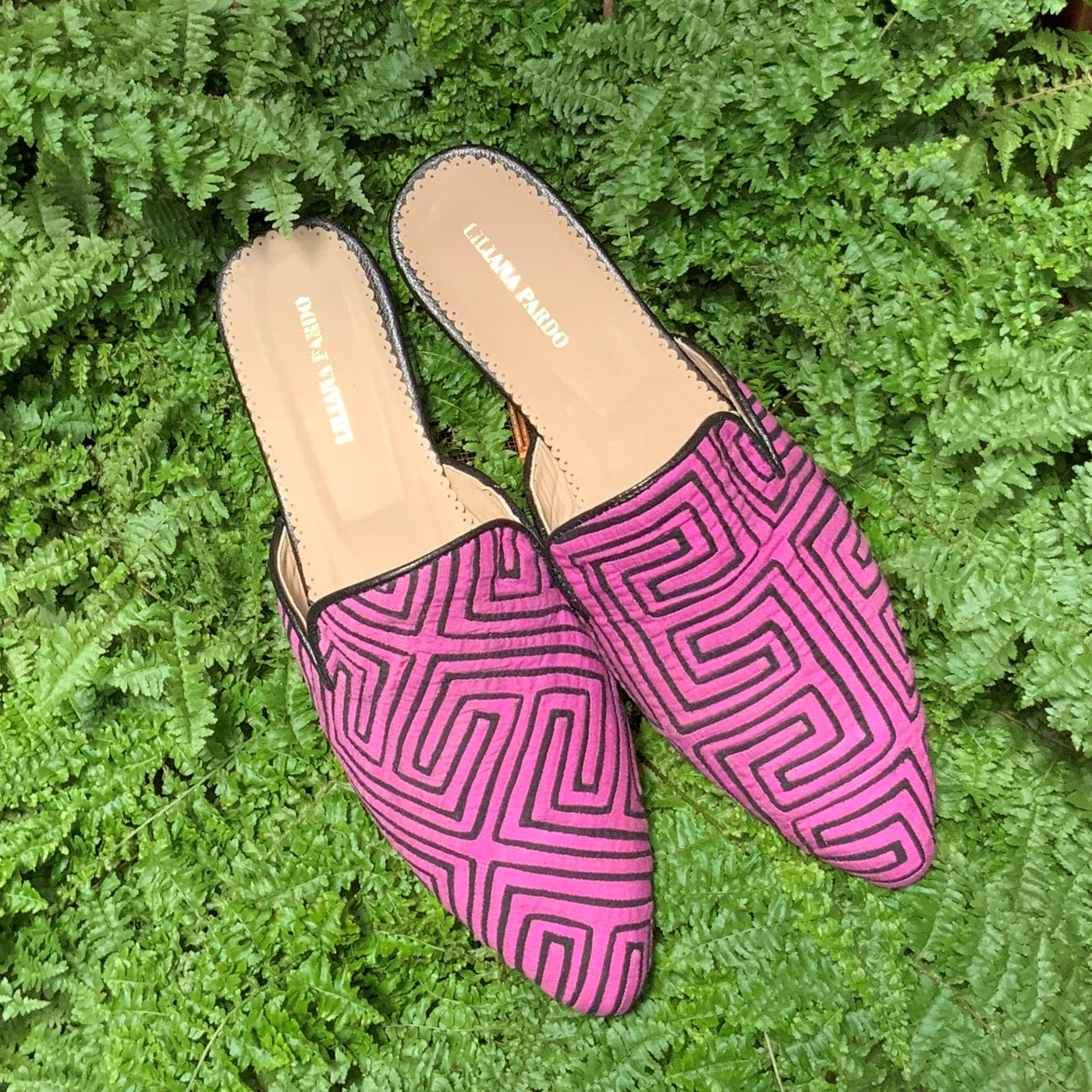 Mola Mules | Black & Light Purple